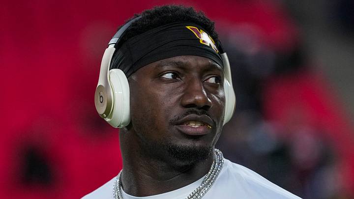 Washington Commanders wide receiver Deebo Samuel Sr.