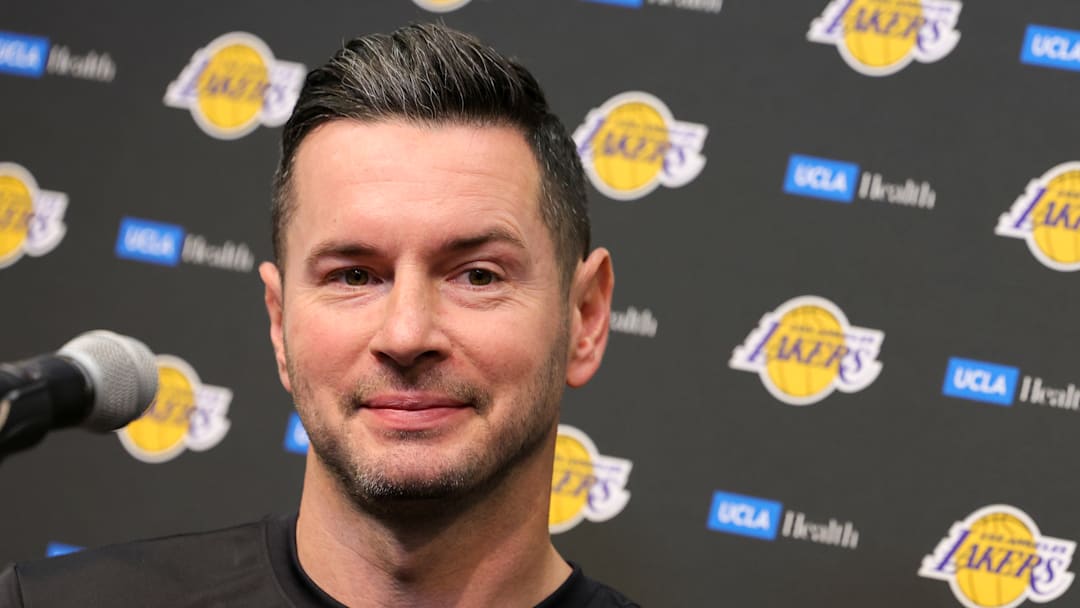Golden State Warriors v Los Angeles Lakers