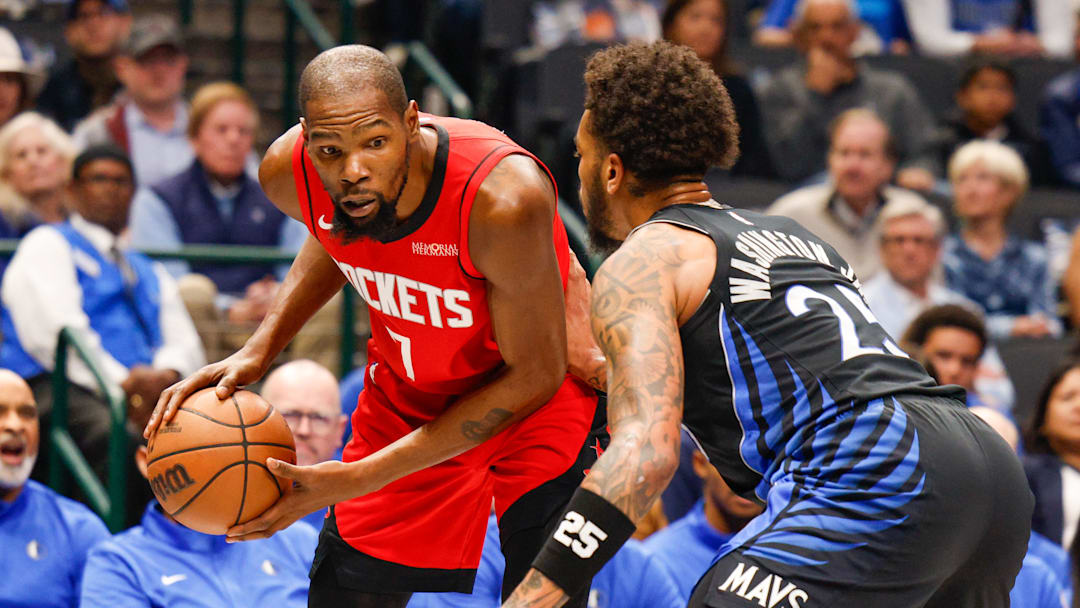Dec 6, 2025; Dallas, Texas, USA; Houston Rockets forward Kevin Durant (7) is guarded by Dallas Mavericks forward P.J. Washington (25) during the first quarter at American Airlines Center. Mandatory Credit: Andrew Dieb-Imagn Images Dec 6, 2025; Dallas, Texas, USA; Houston Rockets forward Kevin Durant (7) is guarded by Dallas Mavericks forward P.J. Washington (25) during the first quarter at American Airlines Center. Mandatory Credit: Andrew Dieb-Imagn Images