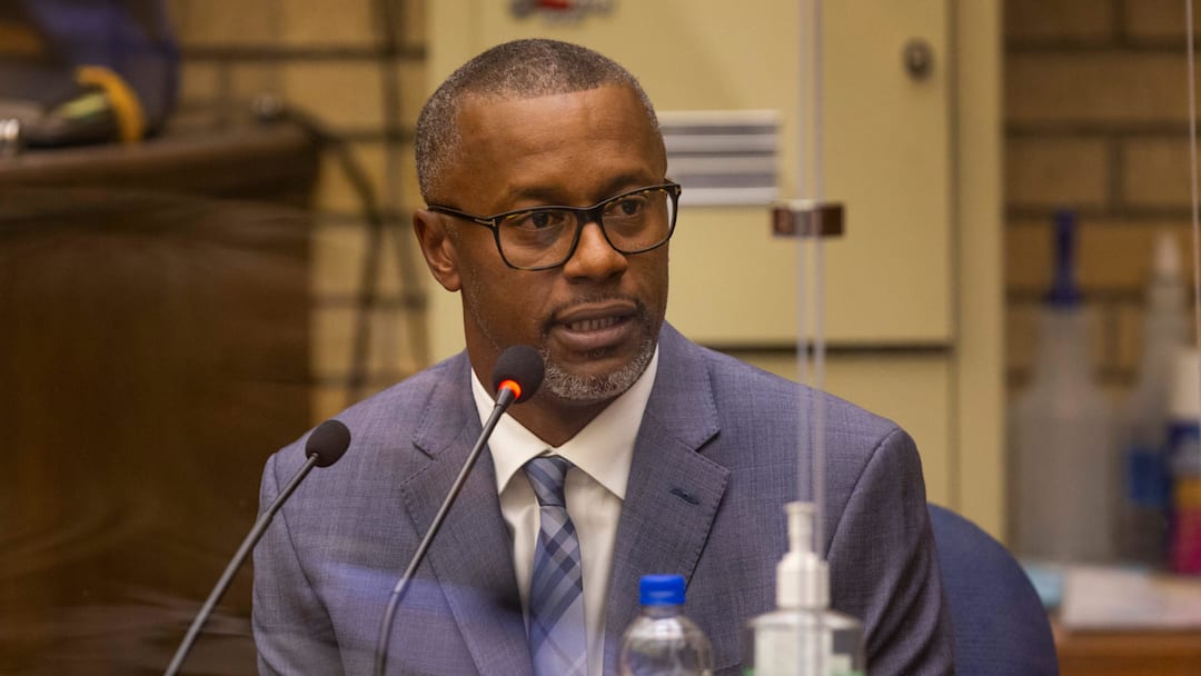 Former Oregon coach Willie Taggart testifies during the civil trial between he, former strength coach Irele Oderinde, the University of Oregon and the NCAA brought by former player Doug Brenner in a Lane County courtroom in Eugene, Ore. Thursday April 28, 2022.

PRINT JUMP Eug 042228 Brenner 03