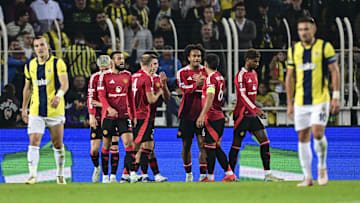 Fenerbahce v Manchester United - UEFA Europa League
