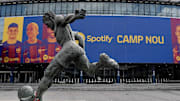 Depuis samedi, le FC Barcelone pleure la mort de son plus vieux socio, Manuel Manos Gonzalbo décédé à 102 ans, après 90 ans de soutien.