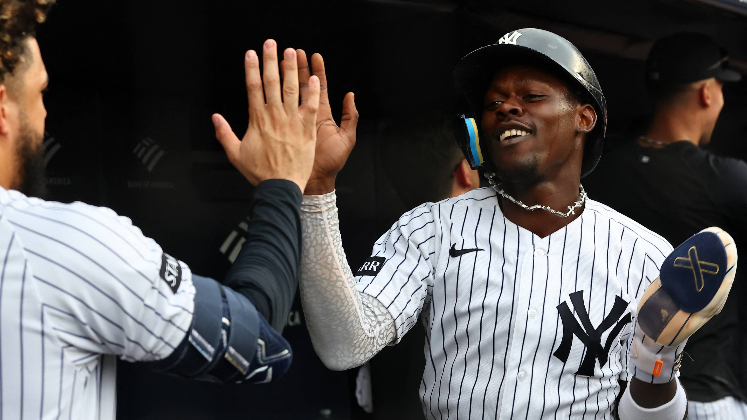 Why Jazz Chisholm Jr. might get more money than Luis Arraez in free agency