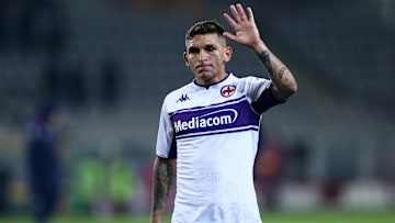 Lucas Torreira of Acf Fiorentina  greets the fans at the end...