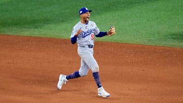 World Series - Los Angeles Dodgers v Toronto Blue Jays - Game Seven