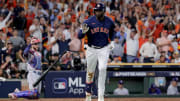 Álvarez conectó dos jonrones ante los Rangers