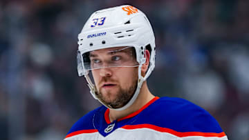 Edmonton Oilers v Vancouver Canucks