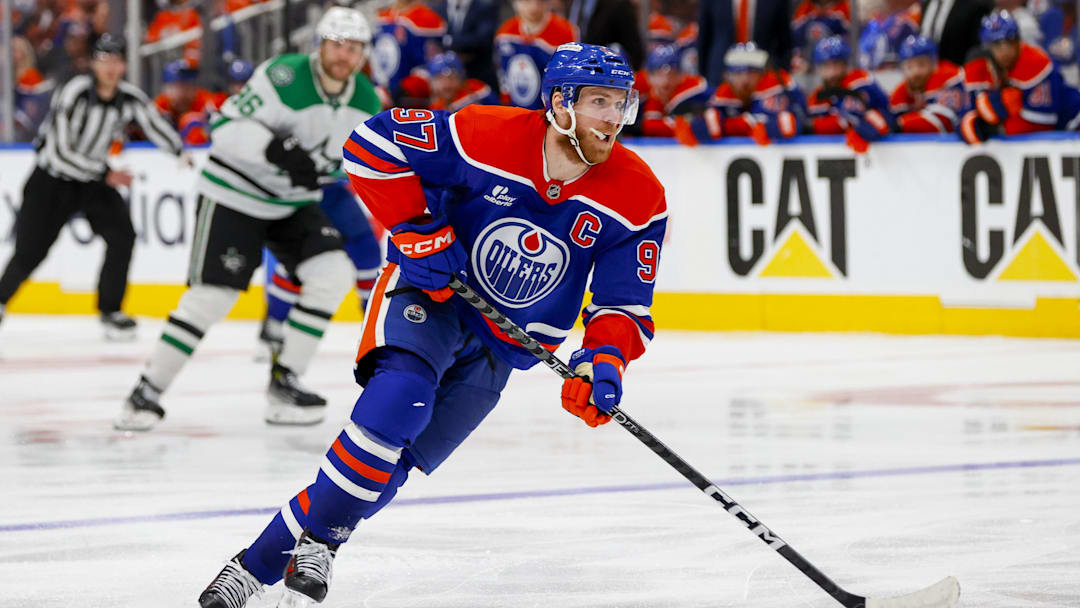 Edmonton Oilers center Connor McDavid (97)