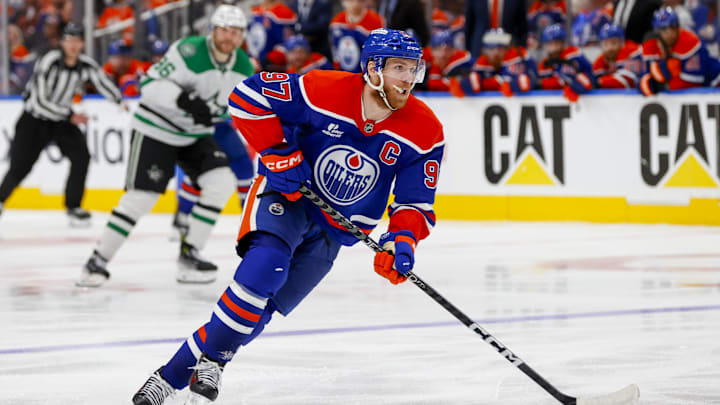 Edmonton Oilers center Connor McDavid (97)