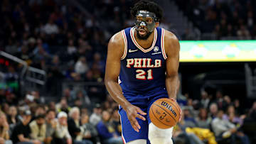 No se descarta que Los Angeles Lakers obtengan en un cambio a Joel Embiid