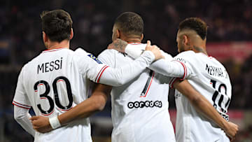 Il passato, il presente e il futuro del calcio