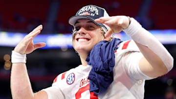 Shedeur Sanders laughed at Jaxson Dart getting a free pass for things he doesn't get one for