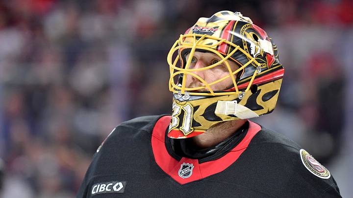 Chicago Blackhawks v Ottawa Senators
