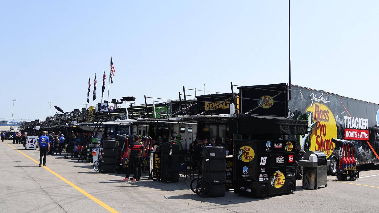 NASCAR Plans on Season With 32 Charters in Latest Lawsuit Filing