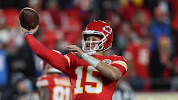 Los Angeles Chargers v Kansas City Chiefs