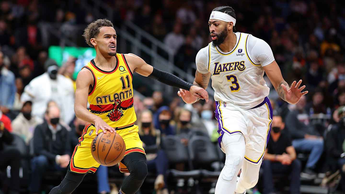 El quinteto titular de Lakers si obtienen a Trae Young en un cambio por