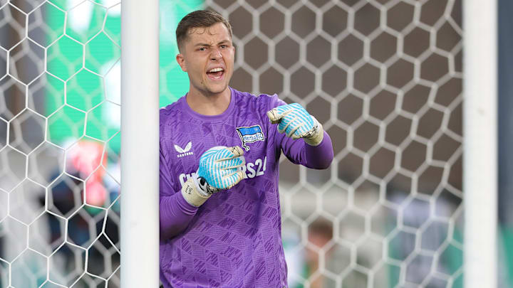 Hertha-Keeper Tjark Ernst spielt eine starke Saison Hertha-Keeper Tjark Ernst spielt eine starke Saison