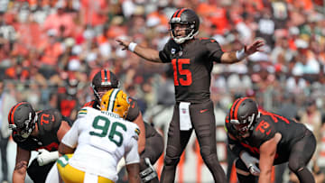 Cleveland Browns quarterback Joe Flacco (15) works the offense during the first half of an NFL football game at Huntington Bank Field, Sept. 21, 2025, in Cleveland, Ohio.