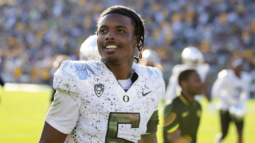 Nov 18, 2023; Tempe, Arizona, USA; Oregon Ducks defensive back Khyree Jackson (5) against the Arizona State Sun Devils at Mountain America Stadium.