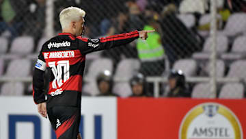 Arrascaeta é um dos gigantes da história do Flamengo 