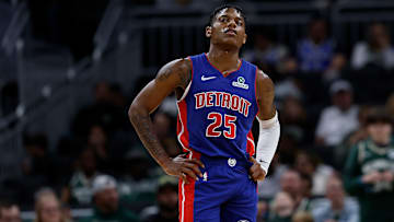 Detroit Pistons v Milwaukee Bucks