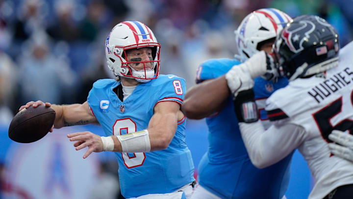 The Tennessee Titans do love an aging wide receiver. 