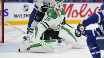 Jan 14, 2025; Toronto, Ontario, CAN; Dallas Stars goaltender Jake Oettinger (29) makes a save against Toronto Maple Leafs forward William Nylander (88) during the first period at Scotiabank Arena. Mandatory Credit: John E. Sokolowski-Imagn Images