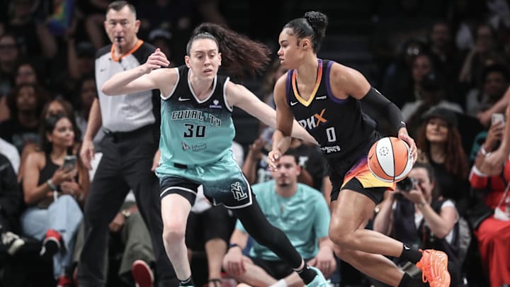 Jul 25, 2025; Brooklyn, New York, USA; Phoenix Mercury forward Satou Sabally (0) looks to drive past New York Liberty forward Breanna Stewart (30) in the first quarter at Barclays Center. Mandatory Credit: Wendell Cruz-Imagn Images Jul 25, 2025; Brooklyn, New York, USA; Phoenix Mercury forward Satou Sabally (0) looks to drive past New York Liberty forward Breanna Stewart (30) in the first quarter at Barclays Center. Mandatory Credit: Wendell Cruz-Imagn Images