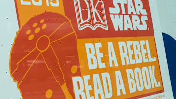 Star Wars advertisement: be a rebel, read a book

Reading...