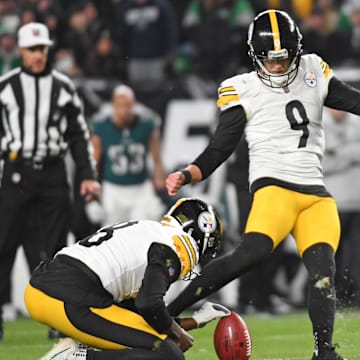 Dec 15, 2024; Philadelphia, Pennsylvania, USA; Pittsburgh Steelers place kicker Chris Boswell (9) kicks a field goal against the Philadelphia Eagles during the second quarter at Lincoln Financial Field. Mandatory Credit: Eric Hartline-Imagn Images