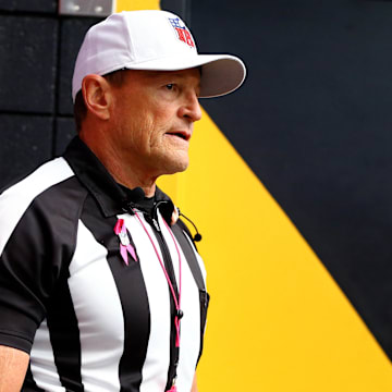 Former NFL referee Ed Hochuli is a Canyon del Oro Dorado, and that uniform is befitting of the Yuma Criminals.