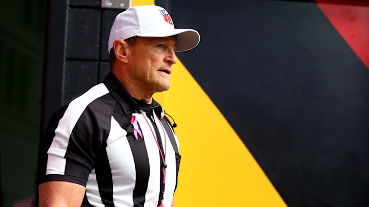 Former NFL referee Ed Hochuli is a Canyon del Oro Dorado, and that uniform is befitting of the Yuma Criminals.