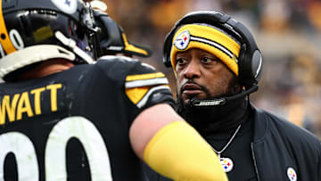 Tennessee Titans v Pittsburgh Steelers