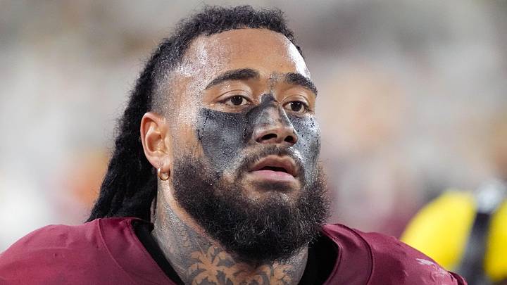 Washington Commanders linebacker Frankie Luvu