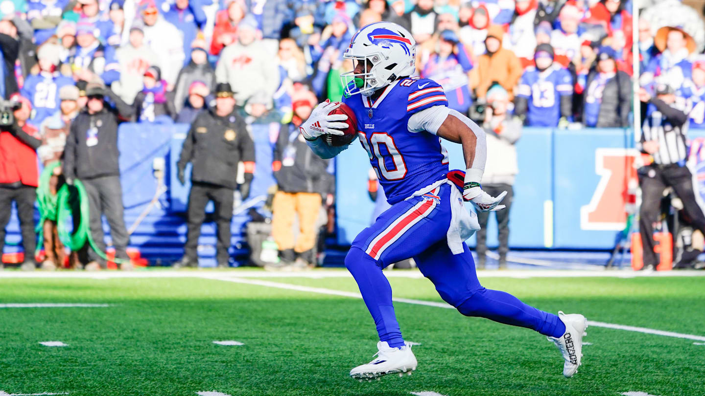 Chargers Add Hines as Harris Recovers from Injury