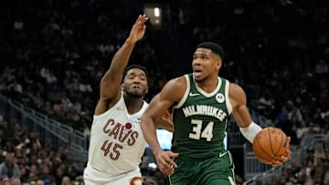 Cleveland Cavaliers v Milwaukee Bucks