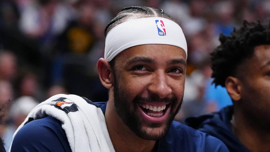 Mar 22, 2026; Denver, Colorado, USA; Denver Nuggets forward Zeke Nnaji (22) reacts from the bench in the second quarter against the Portland Trail Blazers at Ball Arena. Mandatory Credit: Ron Chenoy-Imagn Images Mar 22, 2026; Denver, Colorado, USA; Denver Nuggets forward Zeke Nnaji (22) reacts from the bench in the second quarter against the Portland Trail Blazers at Ball Arena. Mandatory Credit: Ron Chenoy-Imagn Images