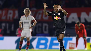 Bragantino vem de goleada espetacular sobre o Flamengo, por 4 a 0