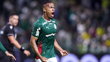 Palmeiras, de Marlon Freitas, faz grande início de temporada Palmeiras, de Marlon Freitas, faz grande início de temporada
