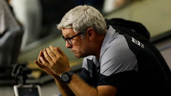 Contratado em dezembro, Odair Hellmann ficou seis meses no Santos Contratado em dezembro, Odair Hellmann ficou seis meses no Santos