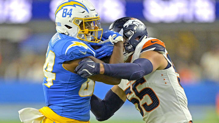 Los Angeles Chargers tight end Stone Smartt is stopped by Denver Broncos linebacker Cody Barton. Mandatory Credit: Jayne Kamin-Oncea-Imagn Images Los Angeles Chargers tight end Stone Smartt is stopped by Denver Broncos linebacker Cody Barton. Mandatory Credit: Jayne Kamin-Oncea-Imagn Images