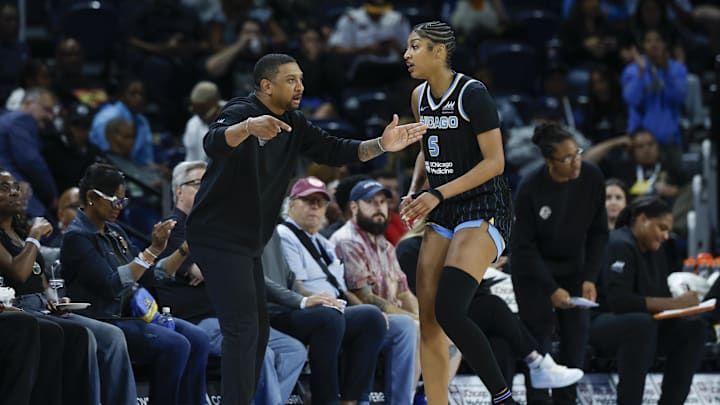 Aug 19, 2025; Chicago, Illinois, USA; Chicago Sky head coach Tyler Marsh talks to forward Angel Reese (5) during the second half of a WNBA game against the Seattle Storm at Wintrust Arena. Mandatory Credit: Kamil Krzaczynski-Imagn Images
