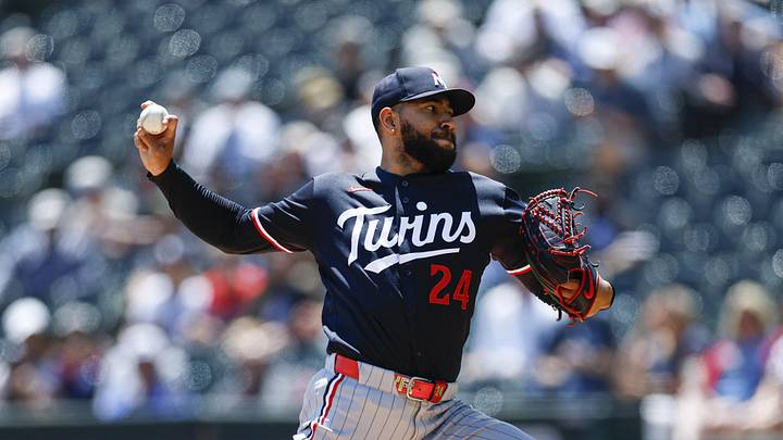 May 28, 2026; Chicago, Illinois, USA; Minnesota Twins starting pitcher Simeon Woods Richardson (24) delivers a pitch against the Chicago White Sox during the first inning at Rate Field. Mandatory Credit: Kamil Krzaczynski-Imagn Images