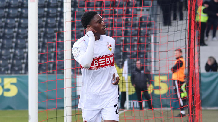 Justin Diehl bejubelt sein Tor gegen 1860 München