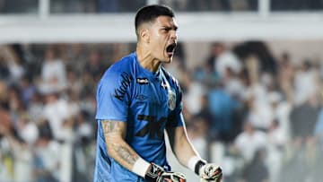 Brazão é destaque na meta do Santos 