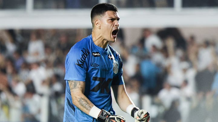 Brazão é destaque na meta do Santos 