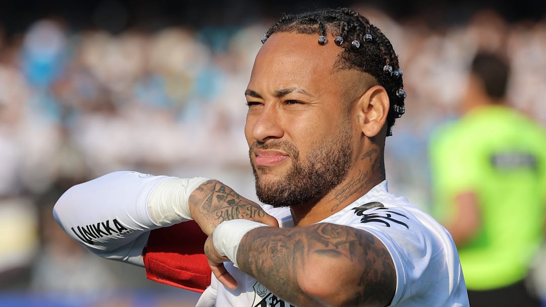 Neymar participou de apenas 19 jogos do Santos no ano Neymar participou de apenas 19 jogos do Santos no ano