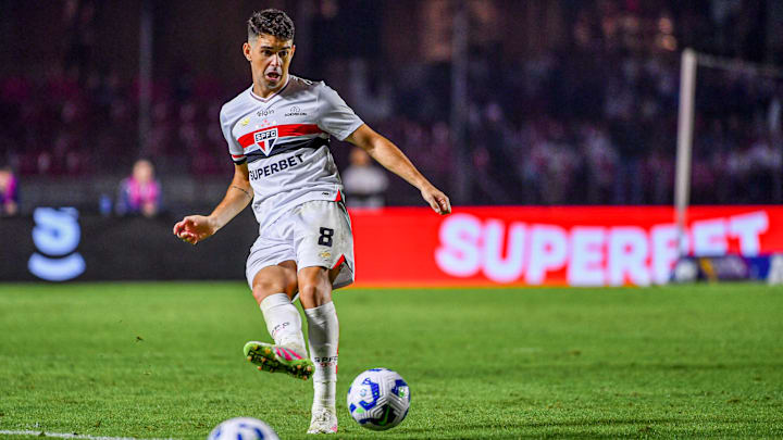 Meia é um dos principais nomes do plantel Meia é um dos principais nomes do plantel