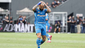 Gabigol tem futuro incerto e Santos tenta resolver impasse com o Cruzeiro