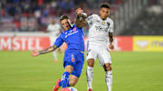 Botafogo e Universidad de Chile medem forças nesta terça-feira (27)